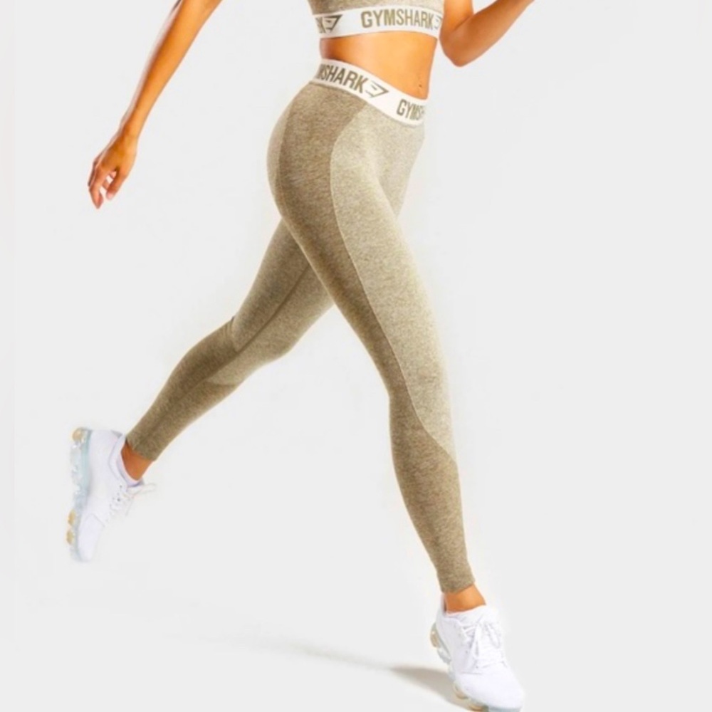 GYMSHARK Flex Leggings (Khaki/Sand)